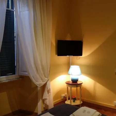 Bed & Breakfast La Breccia A Porta Pia