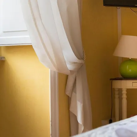 Bed and breakfast La Breccia A Porta Pia 3*