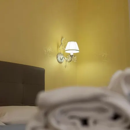 Bed & Breakfast La Breccia A Porta Pia 3*
