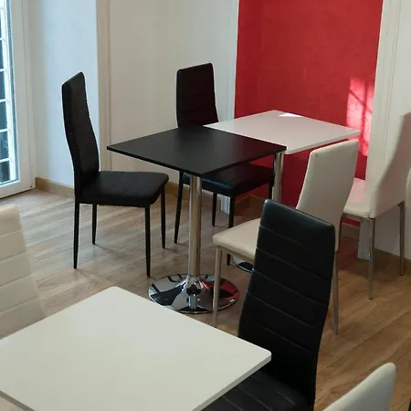 Bed & Breakfast La Breccia A Porta Pia Roma