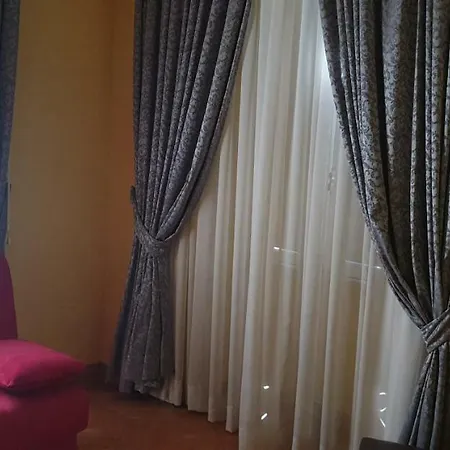 La Breccia A Porta Pia Bed & Breakfast Roma